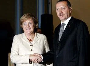 Merkel'den Kıbrıs sorunu mesajı
