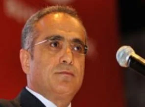 Muhsin'i üşüten kar güvenin üstünü örttü