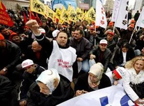 Öğretmenler 24 Kasım'da yargılanıyor