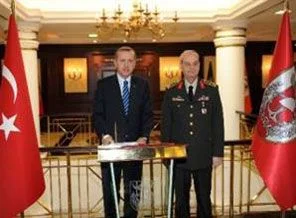'Orduya güven azalalırken...'