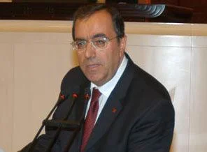 'Sakatlığı yeni bir kurultay giderebilir'
