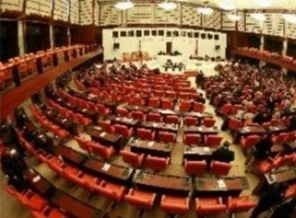 TBMM'deki boş sandalye sayısı 9'a yükseldi