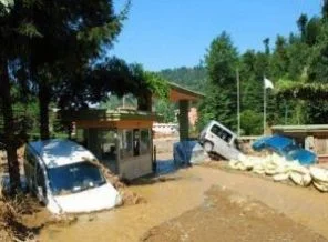 Arnavutluk'ta 3 bin ev sular altında