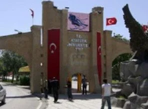 Atatürk Üniversitesi'nde gerginlik