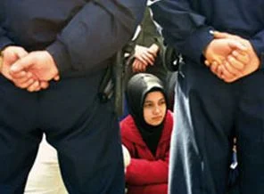 'Başörtüsü yasağı hala devam ediyor'
