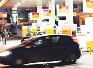 Benzin 4 TL'ye dayandı! Felaket kapıda mı?