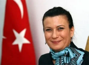 Bienalin kapanışını Bakan Çubukçu yaptı