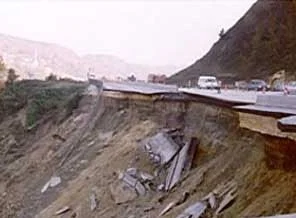 Bosna-Hersek'te heyelan 3 can aldı