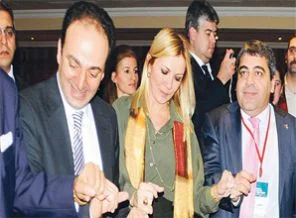 Boyner, Baydemir'le halay çekti