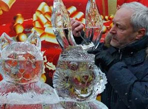 Buzdan heykeller görücüye çıktı