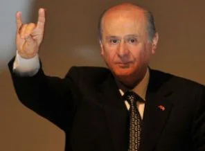 Devlet Bahçeli BDP ile tokalaştı