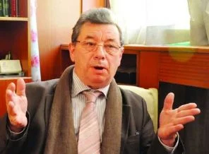 'Dili politikleştirmeyin'
