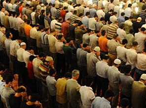 Diyanet'ten 'sandalyede namaz' kararı