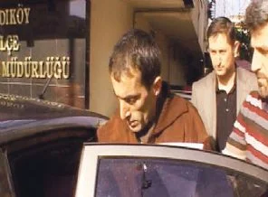 Duruşma salonunda silahlı saldırı