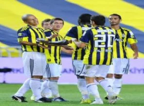 Fener, zirve takibinde