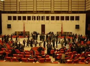 'Görevi kötüye kullanana' ceza indirimi