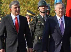 Gül'den Astana'da ikili görüşmeler