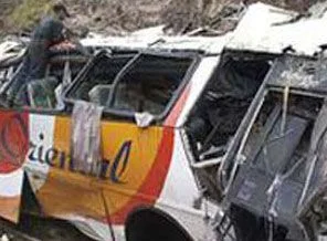 Hindistan'da trafik kazası: 34 ölü