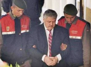 Hipnozcu yarbayı Ulugüler çağırmış
