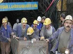İki madenciye ulaşmaya çalışılıyor