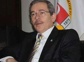 'İlk Kürtçe konuşan bakan benim'