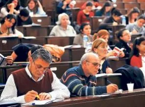 İstanbul Üniversitesi'nin yetmişlik öğrencileri