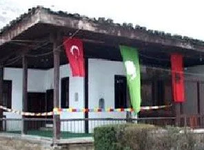 Makedonya'da Arabati Baba tekkesi yakıldı
