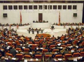 Meclis'te 'ek süre' gerginliği