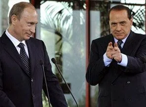 Putin'den Berlusconi'yi bayıltan hediye