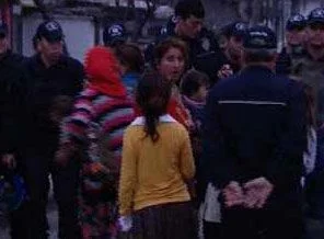 Roman mahallesine şafak operasyonu