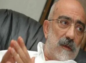 Taraf'ta Ahmet Altan krizi mi?