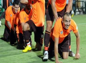 Timsah Gençleri parçaladı