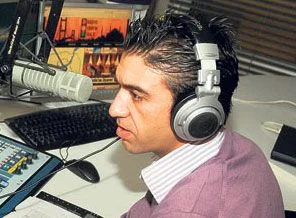 Trafik çilesine karşı radyo kurdular