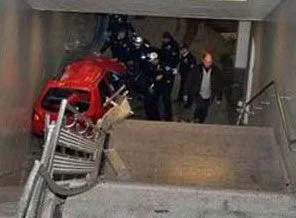 Trafik kazasında 2 polis öldü