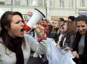 Tunus'ta Eğitimli işsizlerin protestoları büyüyor