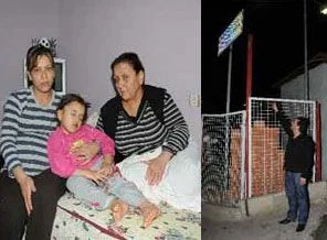 Yürürken kafalarına tabela düştü