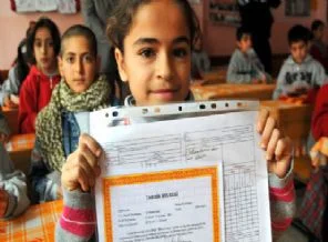 16 Milyon öğrenci karne aldı