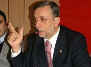 Asım Aykan Süheyl Batum'u eleştirdi