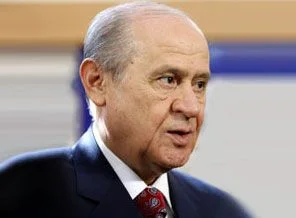Bahçeli kapıları kapattı