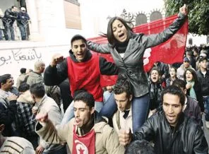 Başkonsoloslukta Mübarek kuklası yakıldı