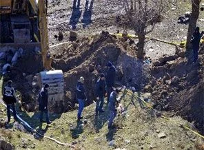 Bitlis'teki kazılarda 2 kişiye ait kemik parçaları bulundu