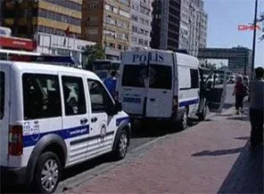 Denizli'de PTT şubesi önüne patlama