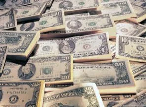 Dolar 6 ayın zirvesine çıktı