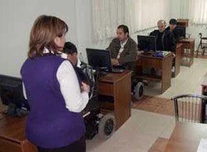 Engelliler için bilgisayar kursu
