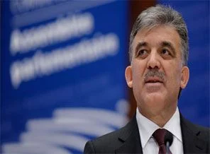 Gül: Kıbrıs konusu, AB'ye üyelik sürecini zehirliyor