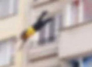 Hava almak isterken balkondan düştü