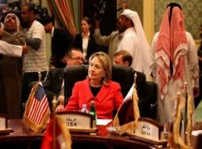 Hillary Clinton Arapları isyanla uyardı