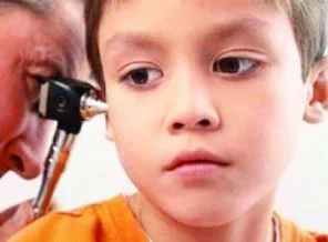 İşitmeyen çocuğa ücretsiz tedavi...