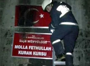 Kur'an Kursu'na molotoflarla saldırdılar