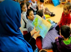 Masal saati, çocukları kütüphane müdavimi yaptı